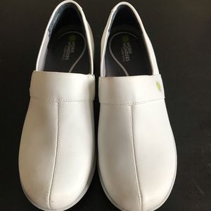 Dansko white nursing shoes